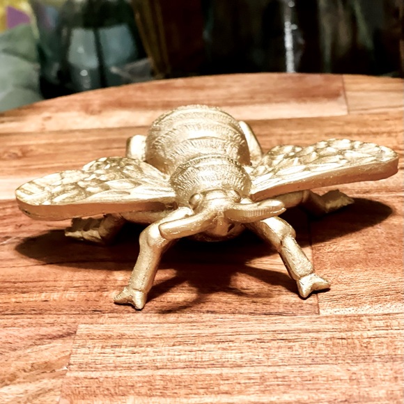 Target Gold Resin Bumble Bee Garden Figure Tiered Tray Decor - Picture 5 of 9